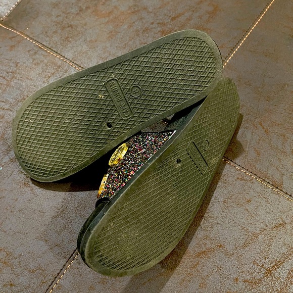 🌻 Cute Sandals 🌻 - Picture 4 of 5